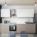 Hilltop - Stylish Comfort Living Close To The Sea, Bugibba Appartement
