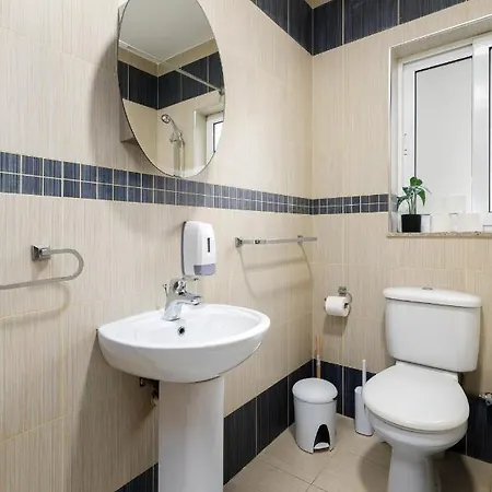 Hilltop - Stylish Comfort Living Close To The Sea, Bugibba