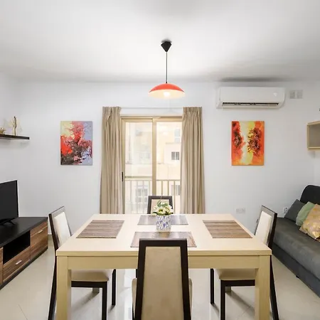 Hilltop - Stylish Comfort Living Close To The Sea, Bugibba *