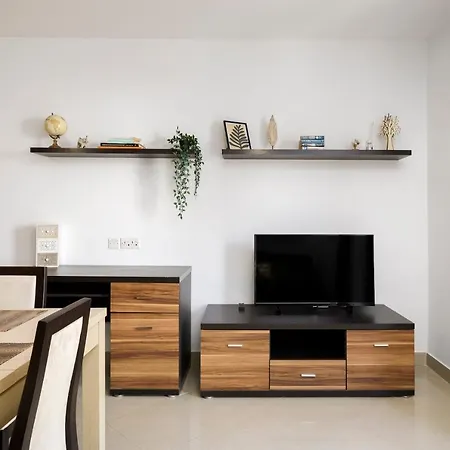 Hilltop - Stylish Comfort Living Close To The Sea, Bugibba Appartement San Pawl il-Baħar