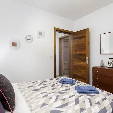 Hilltop - Stylish Comfort Living Close To The Sea, Bugibba * St. Paul's Bay