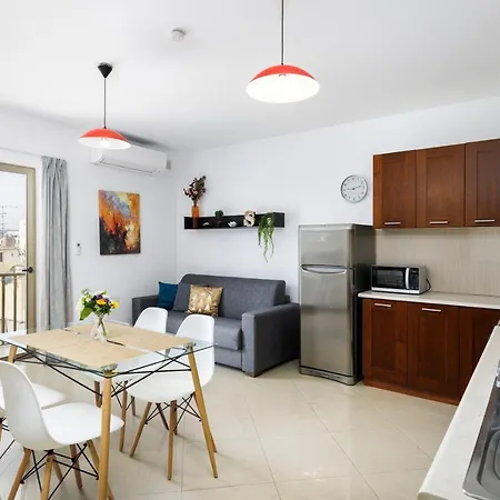 Hilltop - Stylish Comfort Living Close To The Sea, Bugibba St. Paul's Bay