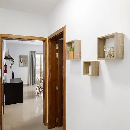 Appartement Hilltop - Stylish Comfort Living Close To The Sea, Bugibba San Pawl il-Baħar
