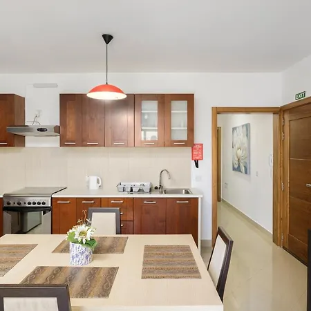 Hilltop - Stylish Comfort Living Close To The Sea, Bugibba 公寓 圣保罗湾城