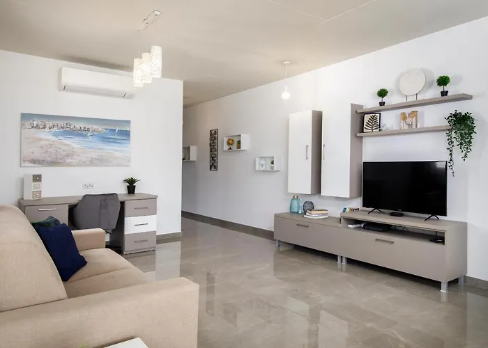 Apartman Hilltop - Stylish Comfort Living Close To The Sea, Bugibba *