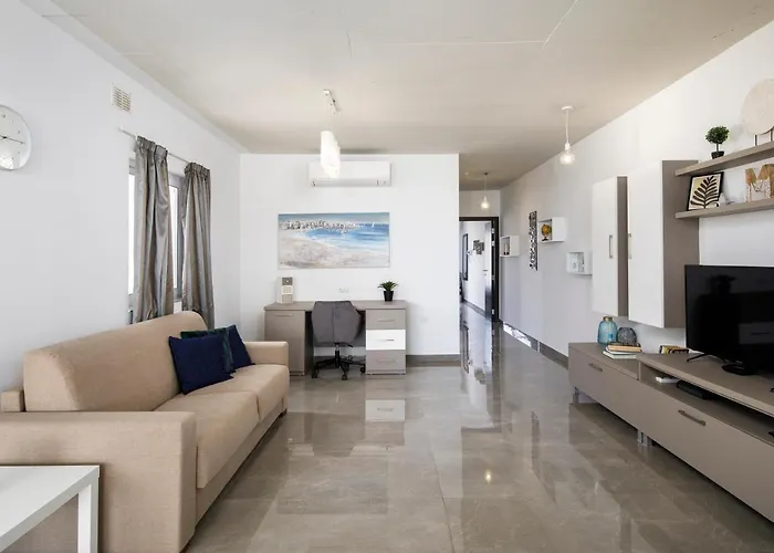 Apartman Hilltop - Stylish Comfort Living Close To The Sea, Bugibba *