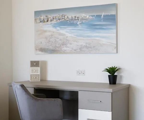 Apartman Hilltop - Stylish Comfort Living Close To The Sea, Bugibba *