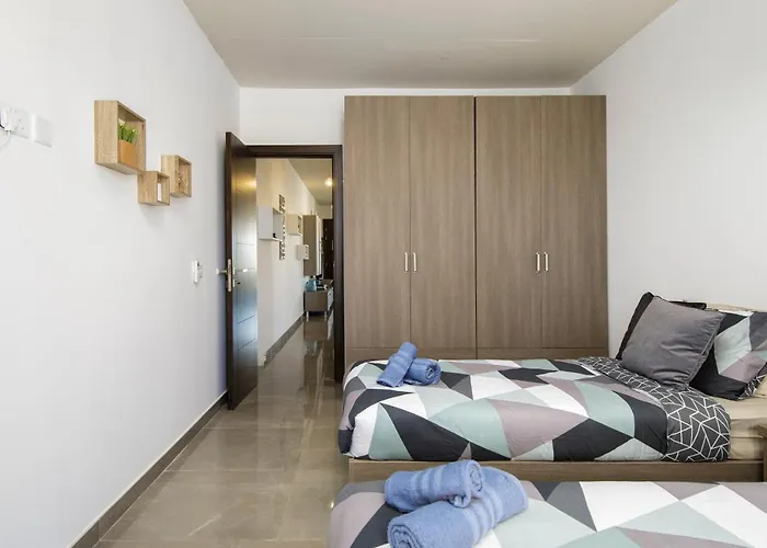 Hilltop - Stylish Comfort Living Close To The Sea, Bugibba San Pawl il-Baħar
