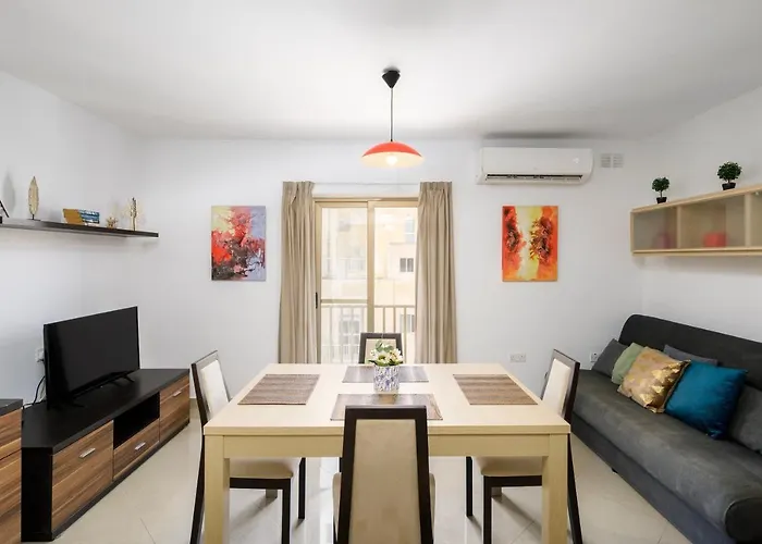 Hilltop - Stylish Comfort Living Close To The Sea, Bugibba *