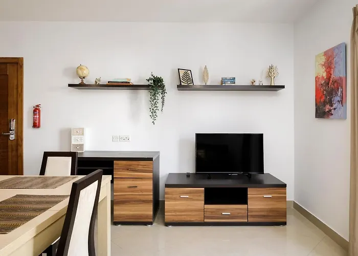 Hilltop - Stylish Comfort Living Close To The Sea, Bugibba Apartman San Pawl il-Baħar