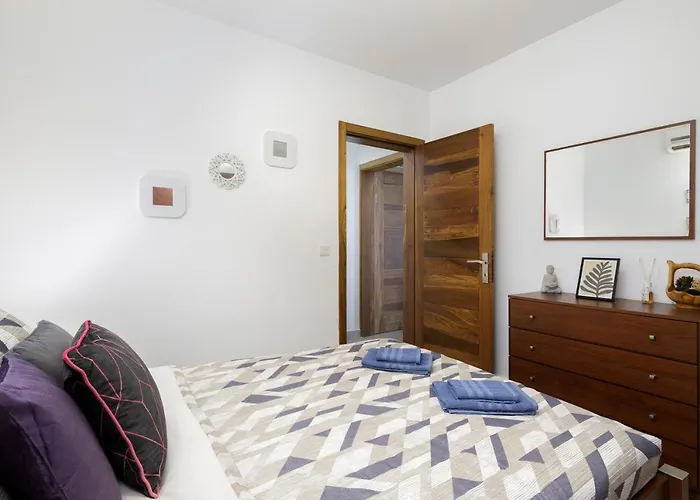 Hilltop - Stylish Comfort Living Close To The Sea, Bugibba * San Pawl il-Baħar