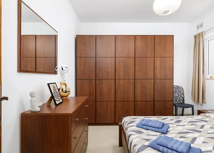 Apartman Hilltop - Stylish Comfort Living Close To The Sea, Bugibba San Pawl il-Baħar