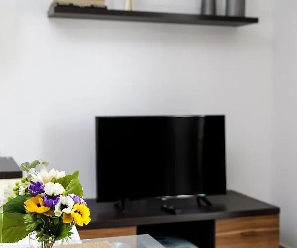 Hilltop - Stylish Comfort Living Close To The Sea, Bugibba Apartman *