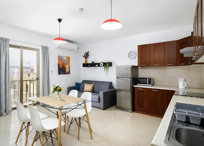 Hilltop - Stylish Comfort Living Close To The Sea, Bugibba San Pawl il-Baħar