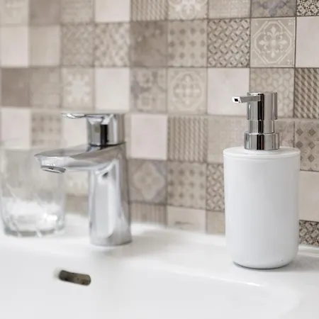 Apartment Hilltop - Stylish Comfort Living Close To The Sea, Bugibba *