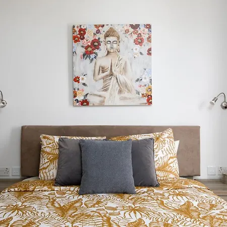 Hilltop - Stylish Comfort Living Close To The Sea, Bugibba * St. Paul's Bay