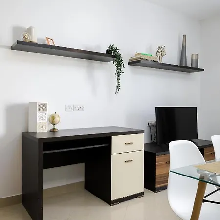 Hilltop - Stylish Comfort Living Close To The Sea, Bugibba * St. Paul's Bay