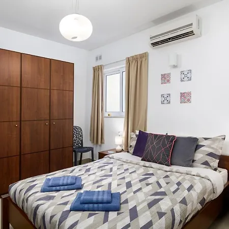 Apartment Hilltop - Stylish Comfort Living Close To The Sea, Bugibba St. Paul's Bay